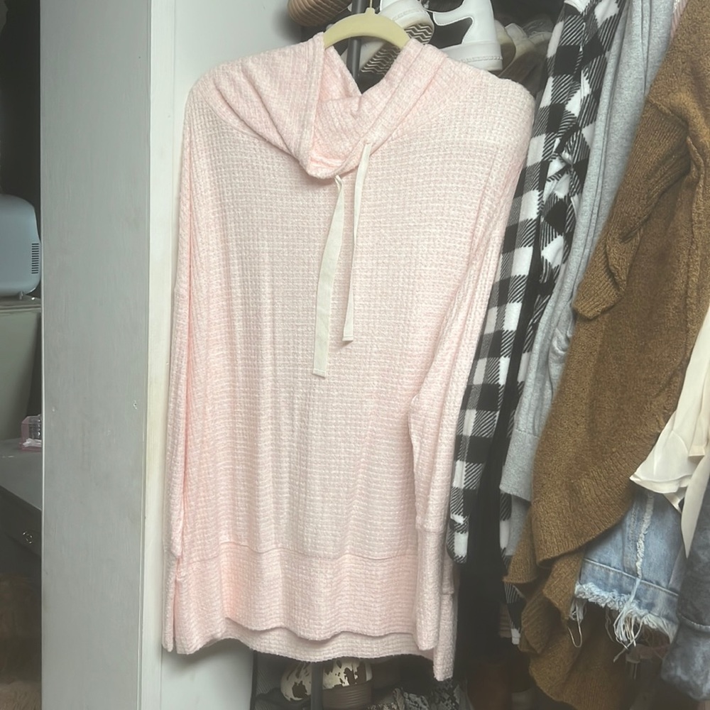 Time and Tru turtle neck